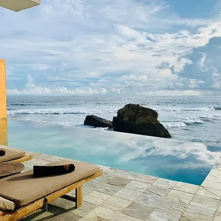 Thambilli Beach House Luxury Villa-3