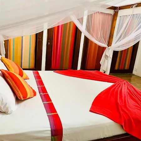 Thambilli Beach House Luxury Villa-2